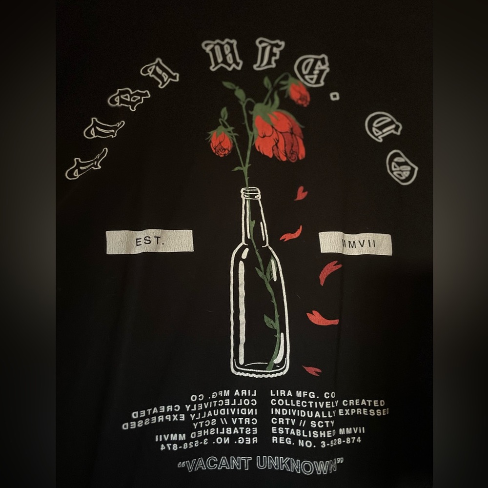 LIRA MFG. CO T-Shirt, Established Shirt, Roses in Bottle Men’s Size XL